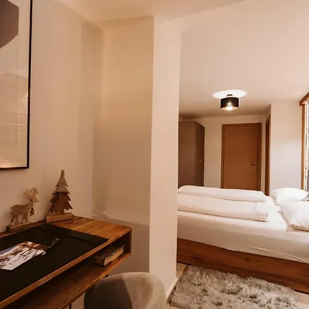 Stanton Vibes Apartament *